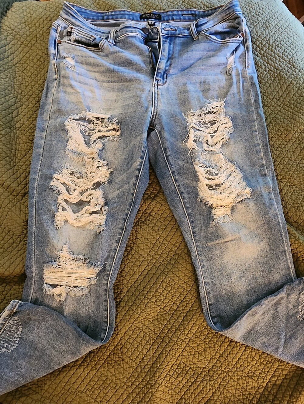Boyfriend Fit Judy Blues Distressed Jeans